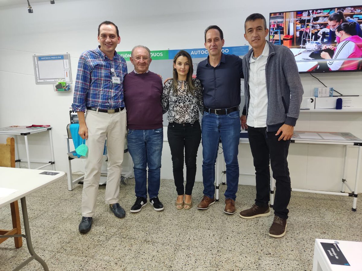 CamaraOriente's tweet photo. Hoy estamos conociendo la escuela de destrezas de El Santuario, en la corporación Don Jaime Zuluaga Ramírez, una gran apuesta por la productividad del municipio.
@AlcSantuario @FOREMSA https://t.co/E1EctJ4IGT