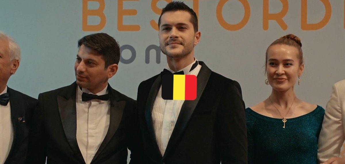 aşkıma bak ya yiyicem 
#AlperenDuymaz