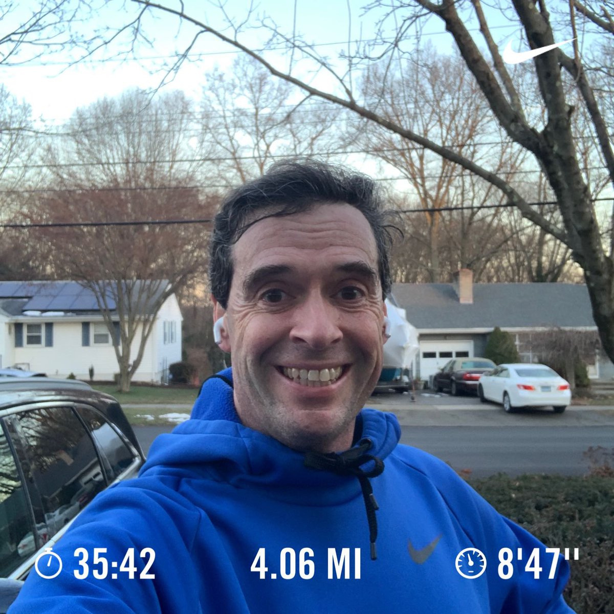 dmv1332's tweet photo. Ran 4.06 miles with Nike⁠ Run Club in the 40’s!!! What the what!?!? Actually over dressed for this run! But I’ll take it!! #gojanuary #randibandanas #pegasus38 #humpday #momiles #slowtogrow #slowdown2speedup #letsgo https://t.co/TU6VGYQYJQ