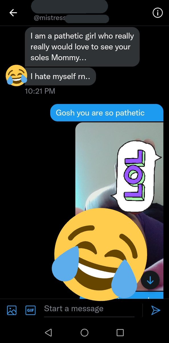 Yourmommyemma's tweet photo. Imagine being a sub and following and serving a "Domme" with 2k+ followers just to find out she is in my dms begging to see my feet. https://t.co/vuX1iKe97w