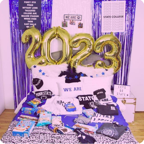 ShopComeback's tweet photo. It's getting to be college bed party season.  Don't break the bank on shopping for college swag decor.  Shop Comeback and save.  https://t.co/g2jscfPns5  #college #bedparty #collegeacceptance #collegeswag https://t.co/4t9ZXF3Bim