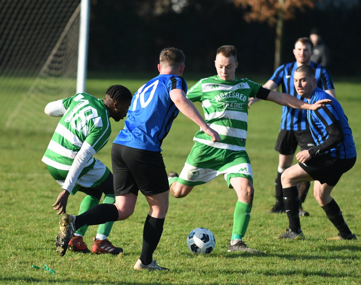 PHOTOS 📸 from the weekend's <a href="/EssexCountyFA/">Essex County FA</a> Sunday Junior Trophy 4th Round action at Melbourne Park between <a href="/chelmsfordsunfl/">Chelmsford Sunday Football League</a> hosts @eagleandhindFC and #Corinthian side <a href="/UpshireForestFC/">Upshire Forest FC</a> are now online on our Flickr page

🔗 buff.ly/3KsKcBe
