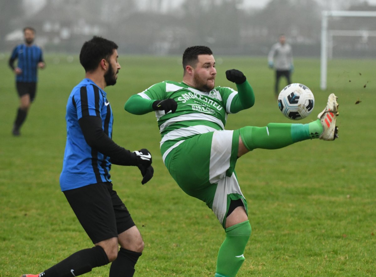 EssexCorinthian's tweet photo. PHOTOS 📸 from the weekend's @EssexCountyFA Sunday Junior Trophy 4th Round action at Melbourne Park between @chelmsfordsunfl hosts @eagleandhindFC and #Corinthian side @UpshireForestFC are now online on our Flickr page

🔗 https://t.co/nXzCbdp301 https://t.co/yQyG74qhmO