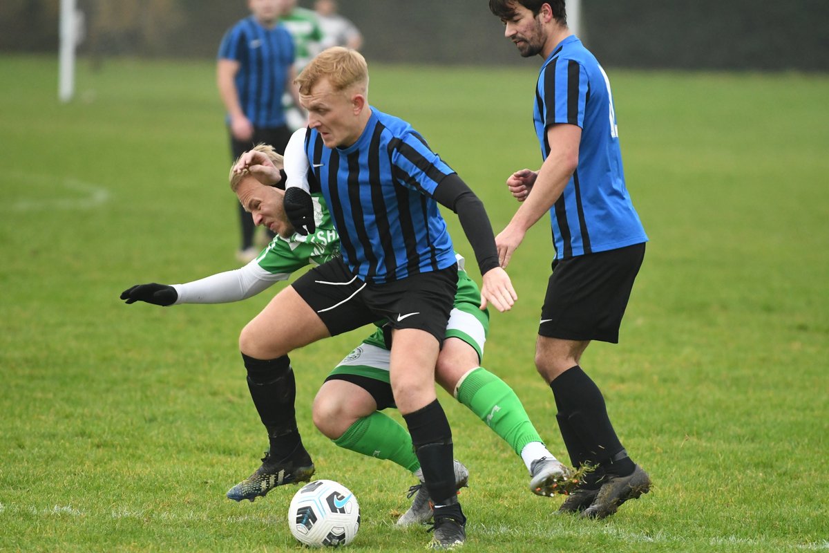 EssexCorinthian's tweet photo. PHOTOS 📸 from the weekend's @EssexCountyFA Sunday Junior Trophy 4th Round action at Melbourne Park between @chelmsfordsunfl hosts @eagleandhindFC and #Corinthian side @UpshireForestFC are now online on our Flickr page

🔗 https://t.co/nXzCbdp301 https://t.co/yQyG74qhmO
