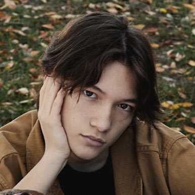 TeoUpdated's tweet photo. 📰| Check out Teo and his family’s interview with @MagazineHiraya! 

🔗: https://t.co/vyEz8vREW5 https://t.co/6DljId9wBi