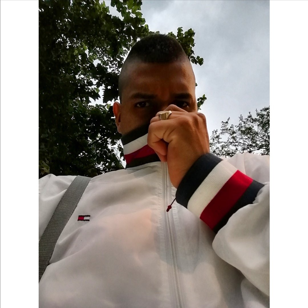 Mogolllon46VR's tweet photo. -Quiero conocer personas nuevas🤠💬... https://t.co/mehtF6mPoc