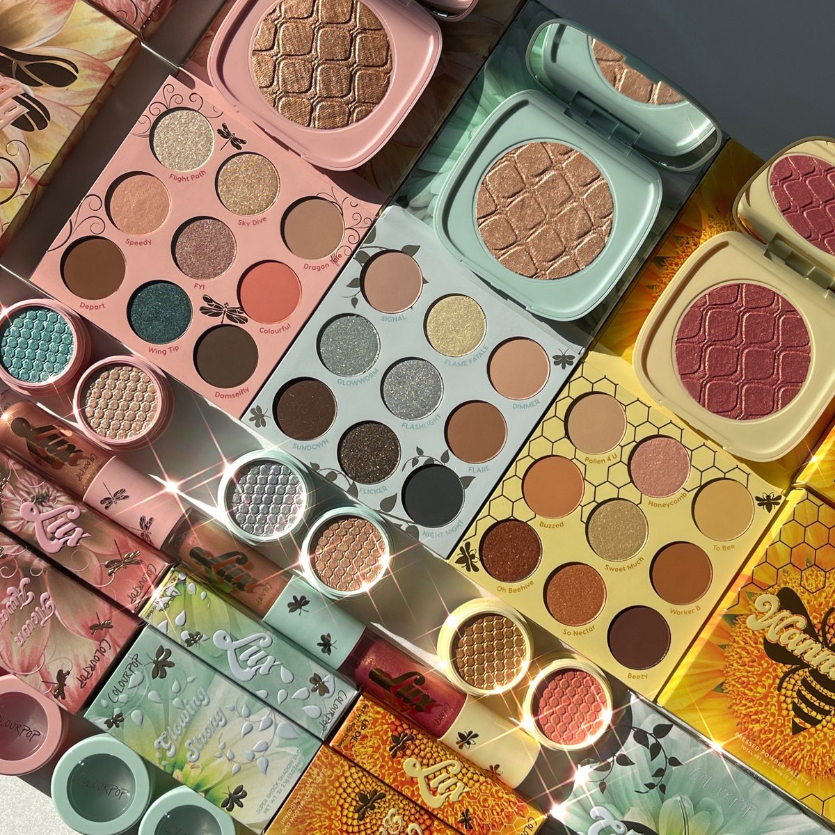 ColourPopCo's tweet image. #GIVEAWAY Spring vibes only! 💐☀️We are preparing for spring season with a blooming giveaway! 5 lucky winners will receive the All the Buzz Collection + $100 e-gift card to ColourPop.com!! 

HOW TO ENTER ⬇️
🌼 Follow @ColourPopCo + @SolBodyCo
🌼 Like &amp;amp; RT
🌼 Reply w/ 🦋