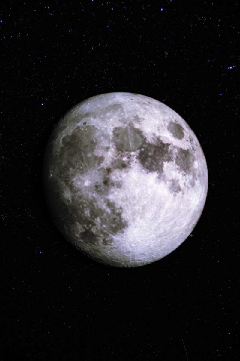 poppyswinter's tweet photo. The moon when i disagree (album) released. What should i do next? https://t.co/THQ3HqIFfy