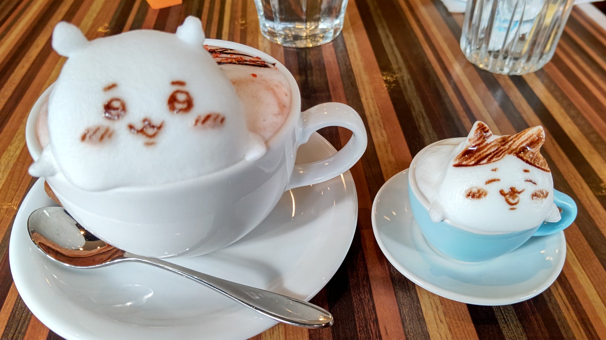 ちくでん ちいかわとハチワレ ラテアート リシュー ちいかわ ハチワレ 3dラテ T Co Rvea1bnt4z Twitter