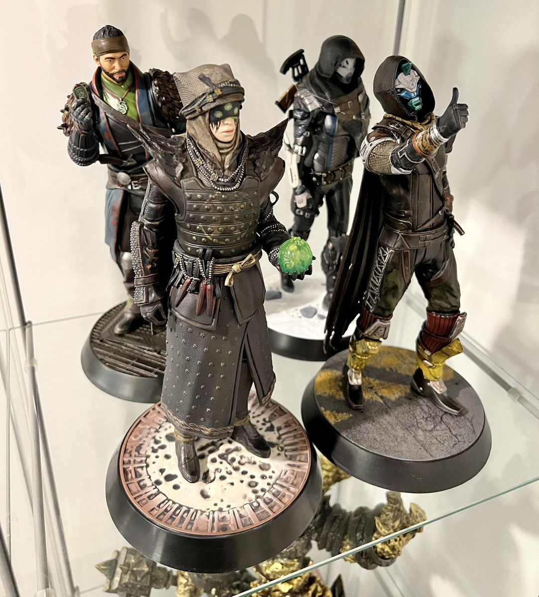 IISlapDashII's tweet photo. Cayde-6 now added! @NumskullDesigns am I going to need another new shelf for 2022? https://t.co/flJjS7P7il