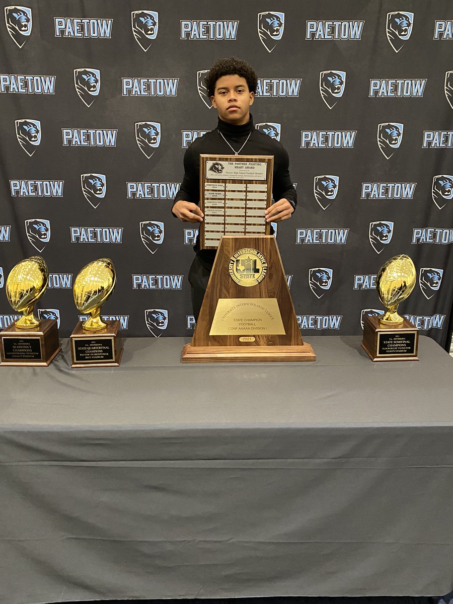 PaetowFootball's tweet photo. 2021 Panther Fighting Heart Award @J_Richard53 https://t.co/nPb1DZAv23