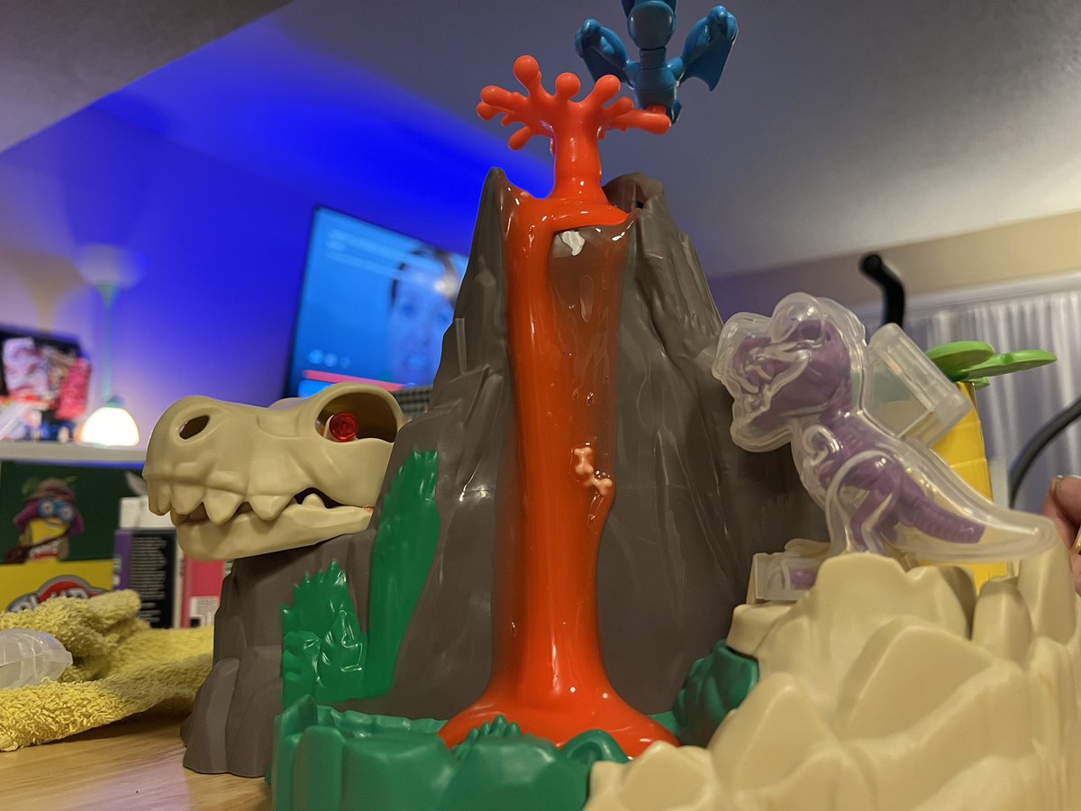 FishBowlFamily's tweet photo. Let the volcano irrupt. 🌋 @PlayDoh
#funinside #stayingbusy #PeceroBoys https://t.co/m0F5VhysnI