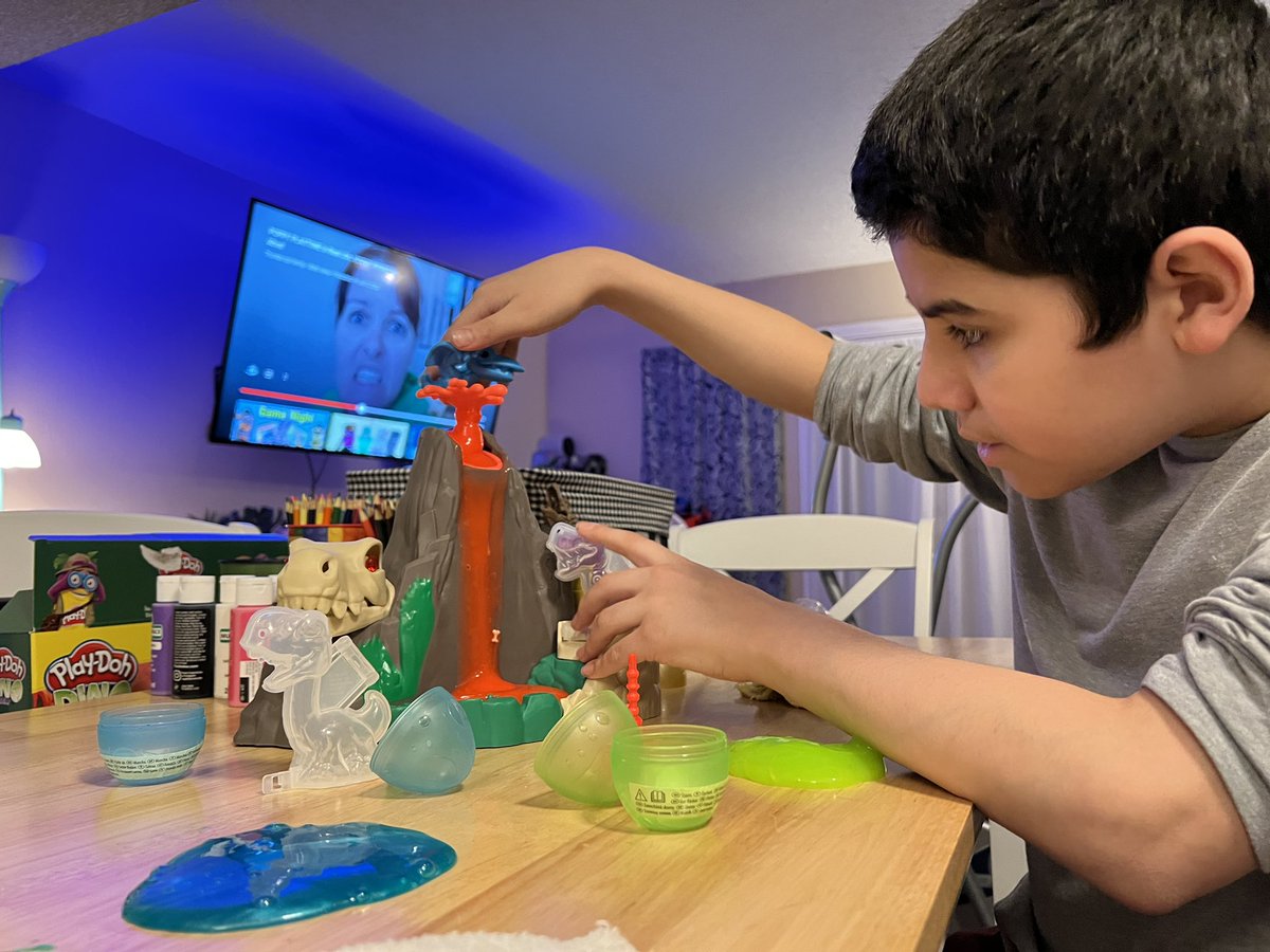 FishBowlFamily's tweet photo. Let the volcano irrupt. 🌋 @PlayDoh
#funinside #stayingbusy #PeceroBoys https://t.co/m0F5VhysnI