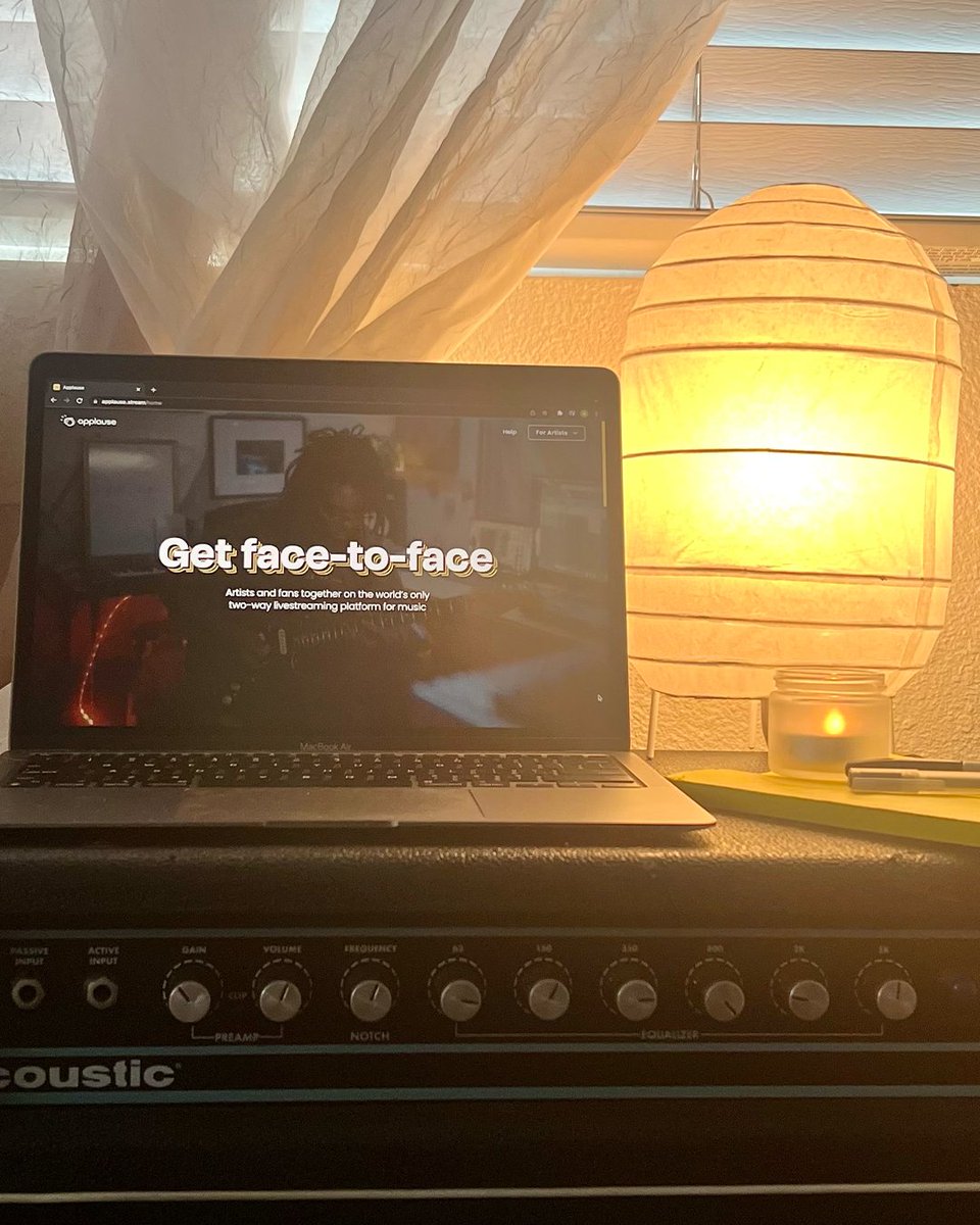 Applause_us's tweet photo. Cozy or hype? Why choose? 🤗

Events give you all the excitement of a live performance from anywhere you are. With GIFs, hearts, thunderclaps, and seeing everyone else having a good time, you get to enjoy the best of our world, while safe in yours.
#applause #getfacetoface https://t.co/pPNuwy8vNW