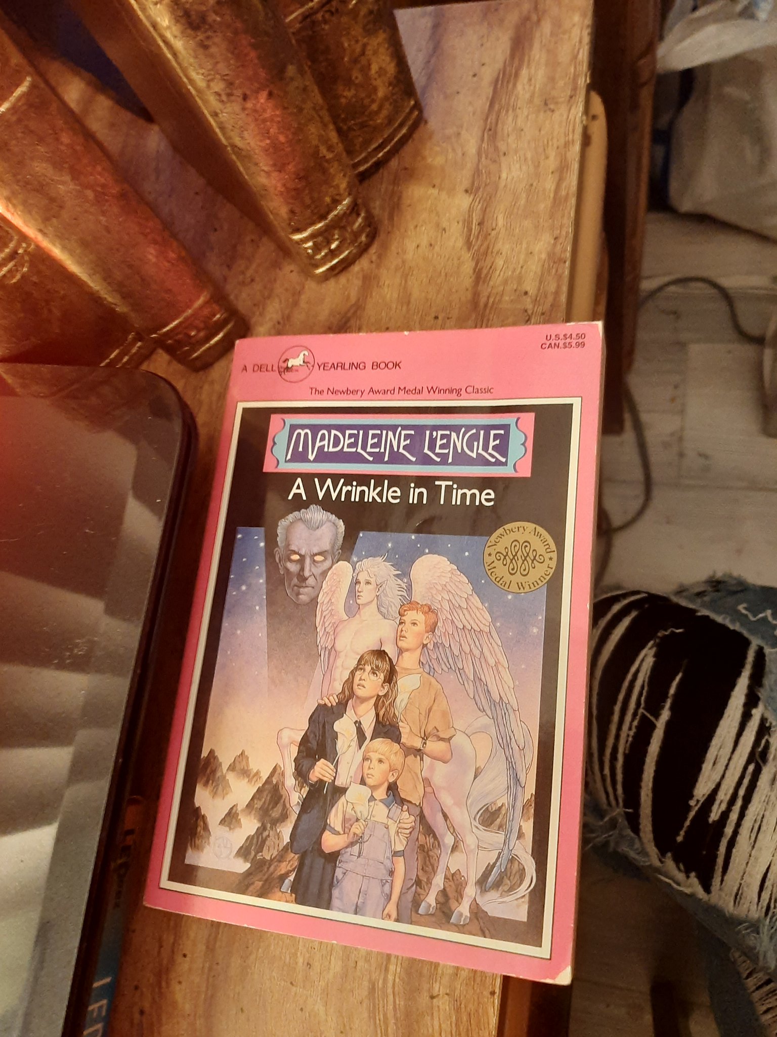 While book hunting at Goodwill I came across this fairly decent paperback copy of A Wrinkle in Time by Madeline L'engle. https://t.co/36KgQJ3xfJ