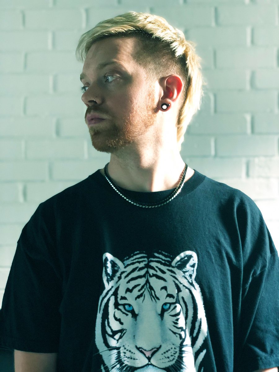 MorfloRecords's tweet photo. Word on the street is @wolfewolfmusic has something awesome in store for you all coming up soon on MorFlo ;)

🌫 🔊💤🧠👁💻🏙

Stay tuned for a special announcement tomorrow! 👀

#wolfewolf #bassmusic #morflo #morflorecords #bass #melody #melodic #freeform https://t.co/cGimS8KfKE