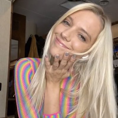 sophia147800911's tweet photo. #NewProfilePic https://t.co/HLS88FXnIh