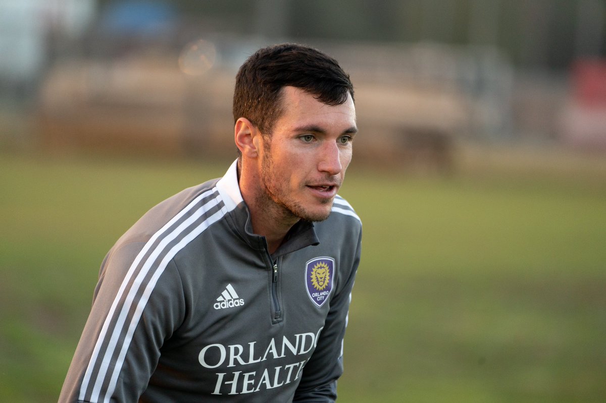 OrlandoCitySC's tweet photo. Golden Hour 🌅

#VamosOrlando | @orlandohealth https://t.co/KM3RBBEYtK