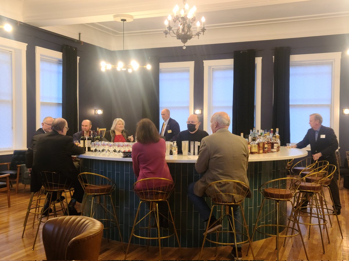 CapConnectionKS's tweet image. Monthly #ksleg Wine and Spirits tasting, at The Beacon, less than a block from the capital, 9th and Topeka.

Open to all Legislators and staff. Here until 7pm.

See you soon!