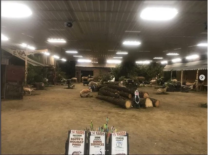 VaneTecInc's tweet photo. Sounds like a great day!
#vanetecvanes
" @haefnerpat
Went to @echovalleyarchers yesterday for the team shoot. The day started out with a Robin Hood at 30 yds 🙄 
@vanetecinc #vanetec #vanetecvanes https://t.co/sjOTTnWxKl https://t.co/6bee11FQZd