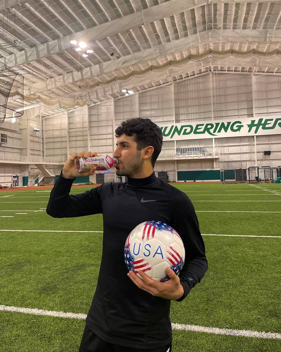 ga_alcides's tweet photo. After a tough practice I love to drink BODYARMOR for maximum hydration.
#bodyarmoru #bodyarmor #bodyarmorsuperdrink #lytework #superiorhydration #teambodyarmor #ambassador
.
.
.
Thank you for sending me these awesome drinks @DrinkBODYARMOR ! https://t.co/0JOvsnT3KP