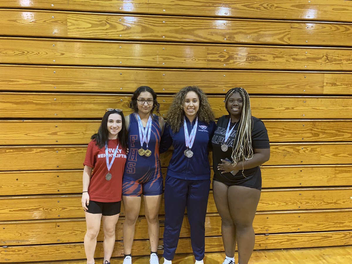 Fivay Weightlifting tweet media