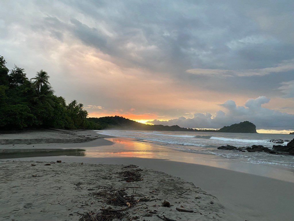 villacostavida's tweet photo. Beach therapy ☀️🌊🏖📸✈️

What is the best destination to relax ?

#luxurytravel #explorecostarica https://t.co/ZOE508eOyM