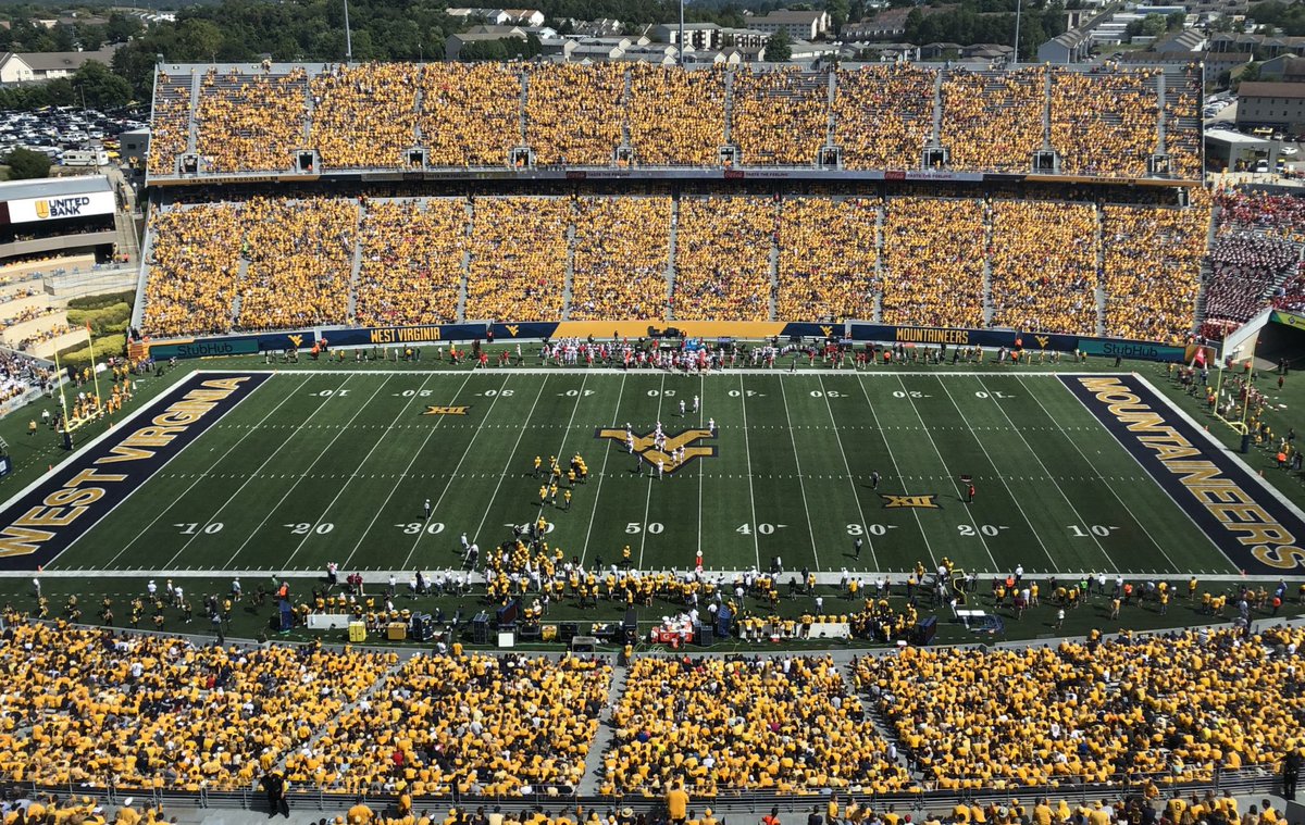 ZacharyAamland's tweet photo. Honored to receive an offer from West Virginia University!!! @CoachChadScott @Red_Zone75 #HunFootball https://t.co/e9yjIpBTK4