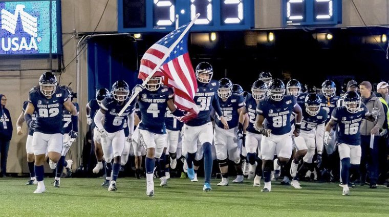 Terrell_Vaughn6's tweet photo. This one is special...after great conversations with @kcef35 I’m Beyond blessed to say I have received a Division 1 offer from 💙UTAH STATE UNIVERSITY🤍GOD IS AMAZING‼️ #GOAGGIES @CoachMoose @coachfischer7 @VCPirateFB @USUFootball https://t.co/3TwyeaDSQx