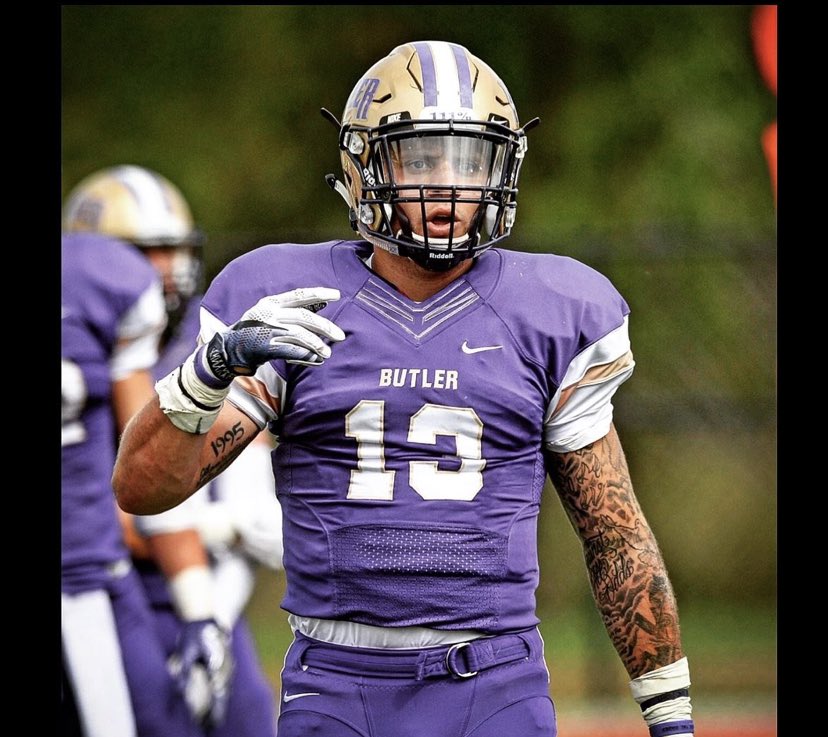 TriavezH's tweet photo. Blessed to receive an offer from butler 🐻💜 #gogrizzlies🤙🏽 @CoachBVignery  @StarrPittman11 @BHSTornadoFB https://t.co/bwnxtmKBCE