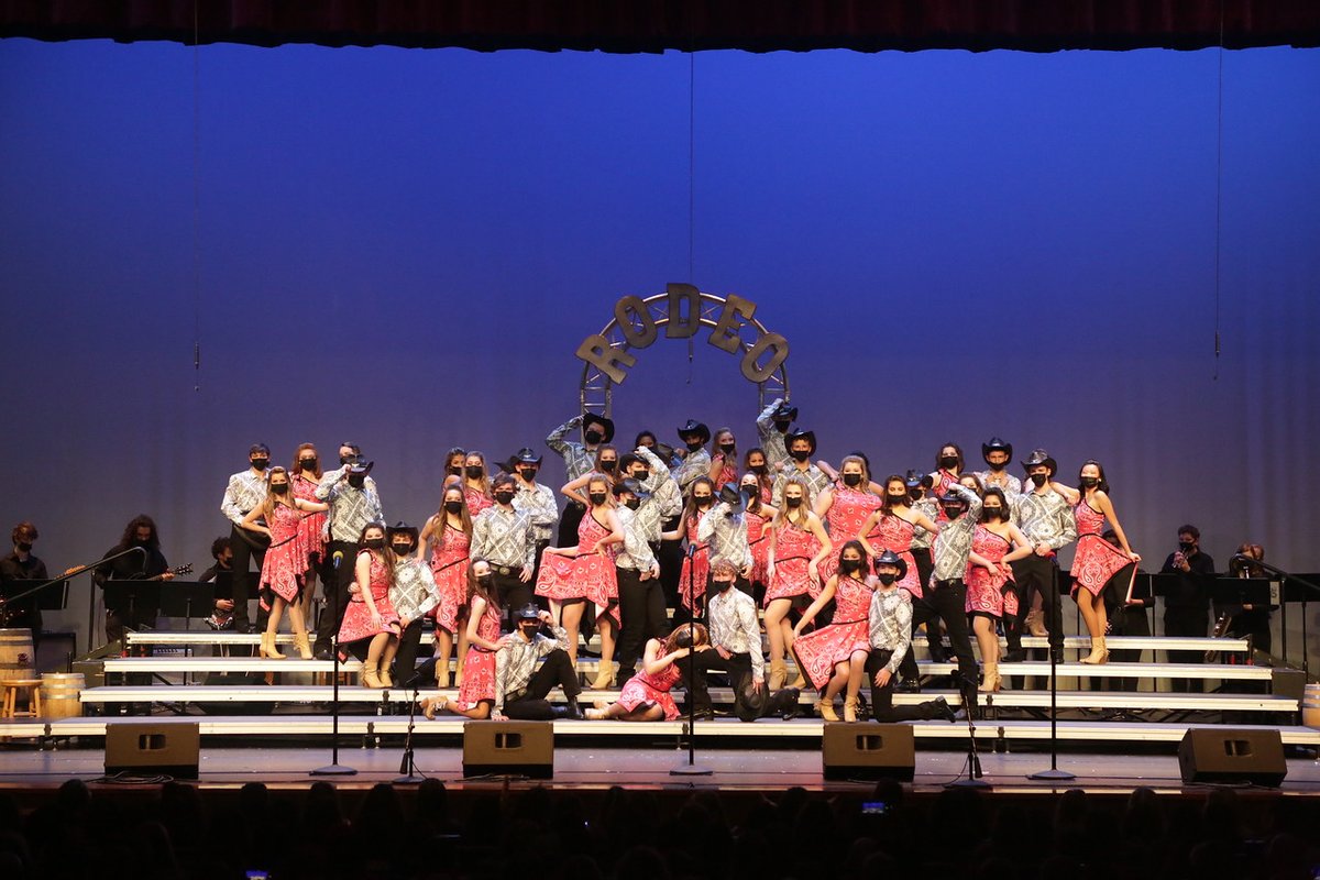 CUSD200's tweet photo. Congratulations to the Wheaton Warrenville South Classics show choir for earning the top competition award of Grand Champions at the Zion Midwest Show Choir Invitational! #YourCommunitySchools https://t.co/26p1DfCudo