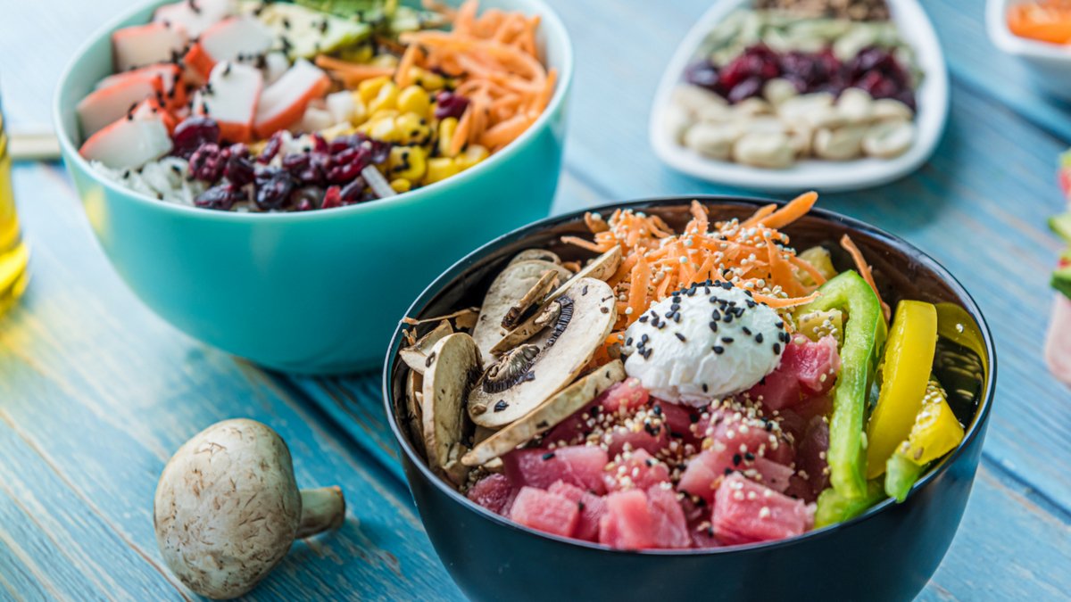 MetalBoss_MX's tweet image. Si bien los poke bowls son un producto amigable con la billetera, también escalan a puntos de precio premium para los restaurantes de lujo que buscan sacar provecho de la tendencia de los poke. bit.ly/3d7zm4U

#PokeBowl #EquipoIndustrial #Alimentos