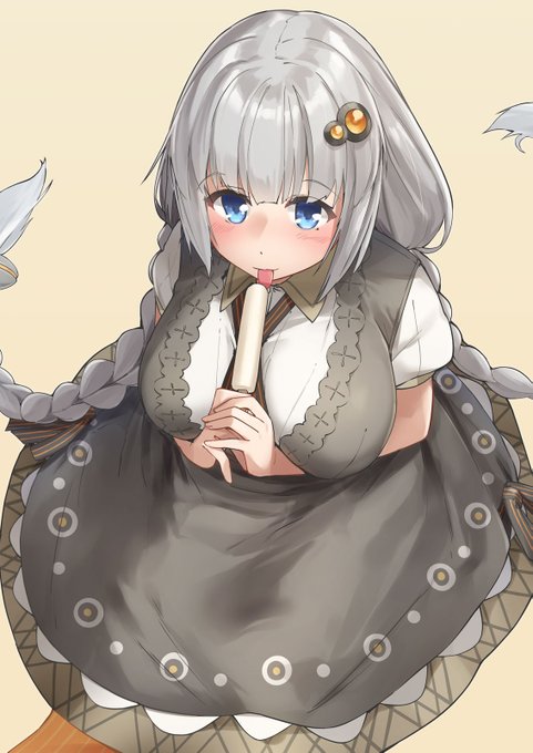 アイスを食べるあかりちゃん 