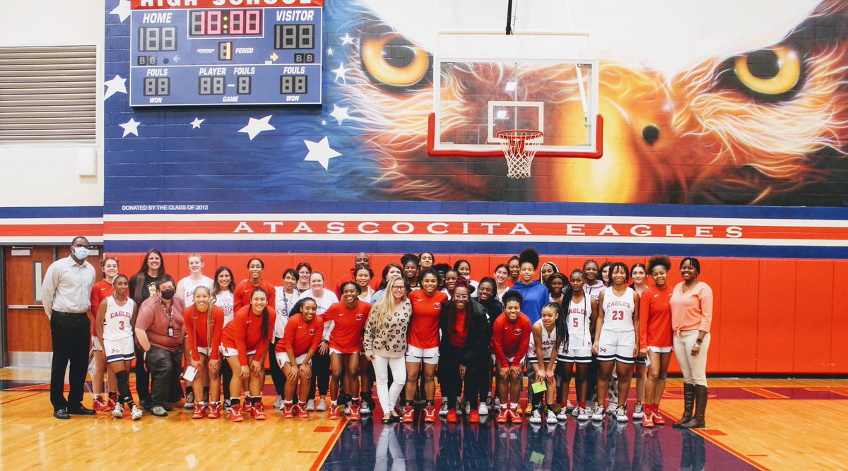 The Lady Eagles would like to thank all of the <a href="/HumbleISD_AHS/">The Atascocita HS</a> teachers that came out to our staff appreciation night last night! Thank you for all that you do for our athletes.