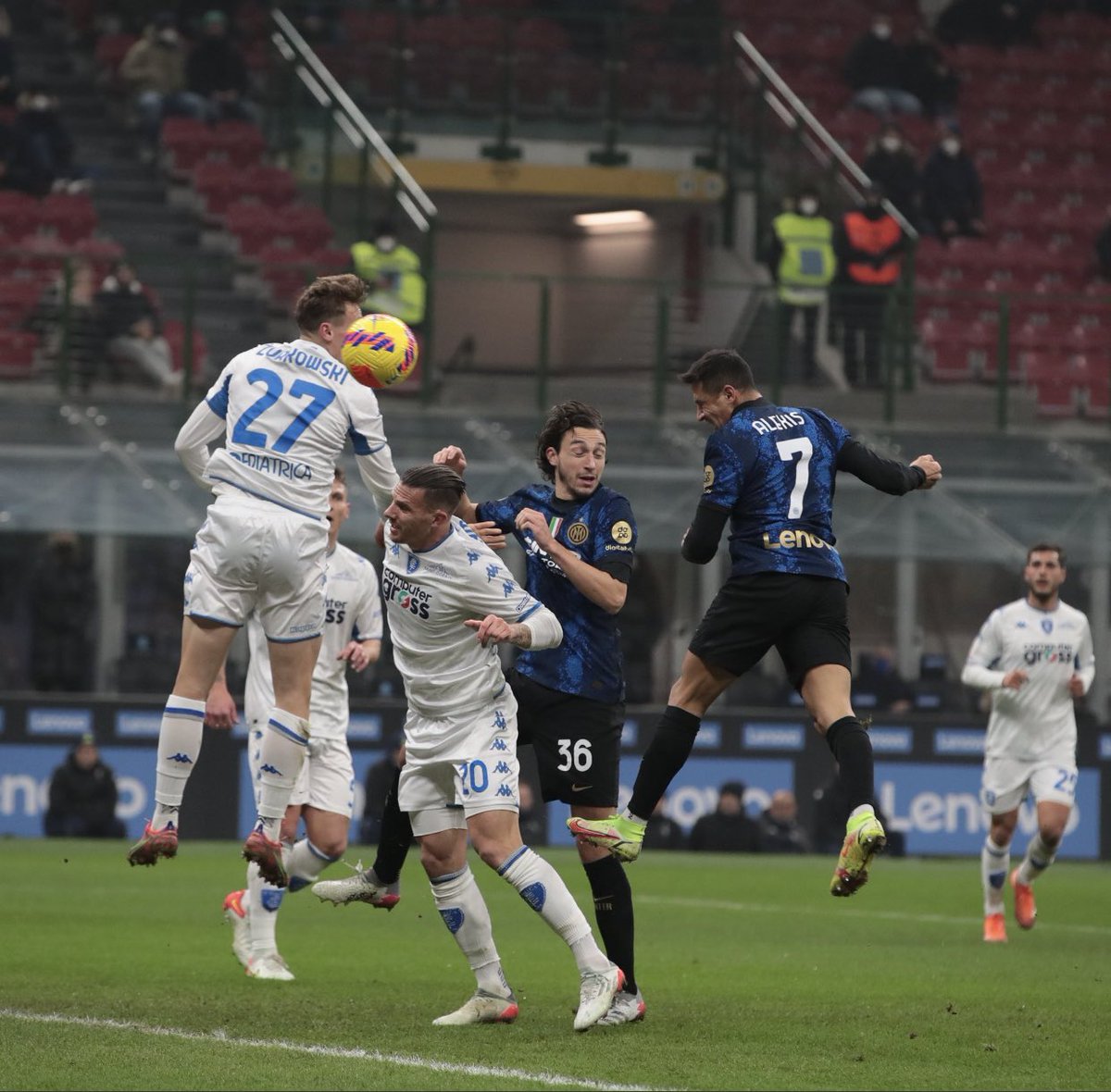 AlanRod95's tweet photo. #CoppaItaliaFrecciarossa 

🐍 Inter M. 3️⃣➖2️⃣ Empoli 🏛🔵
⚽️ Alexis 13’           ⚽️ Bajrami 61’
⚽️ Ranocchia 91’   ⚽️ Radu (pp) 76’
⚽️ Sensi 104’

⭐️ A. Sánchez... 8.7 SofaScore
#InterEmpoli https://t.co/r3Tq7UEPGg