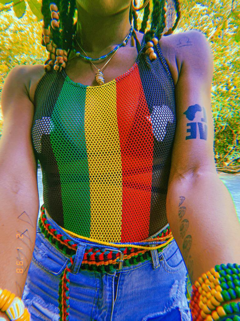CYEvolution's tweet photo. An up close look of the Reggae Colors Bodysuit โค๏ธ๐๐ available worldwide at https://t.co/HTf9lEIpnc
#Cooyah #ReggaeColors #Jamaica #Reggae #OneLove #irie #rasta #dancehall #irie #OchoRios #Bodysuit https://t.co/q0iCT14Duw