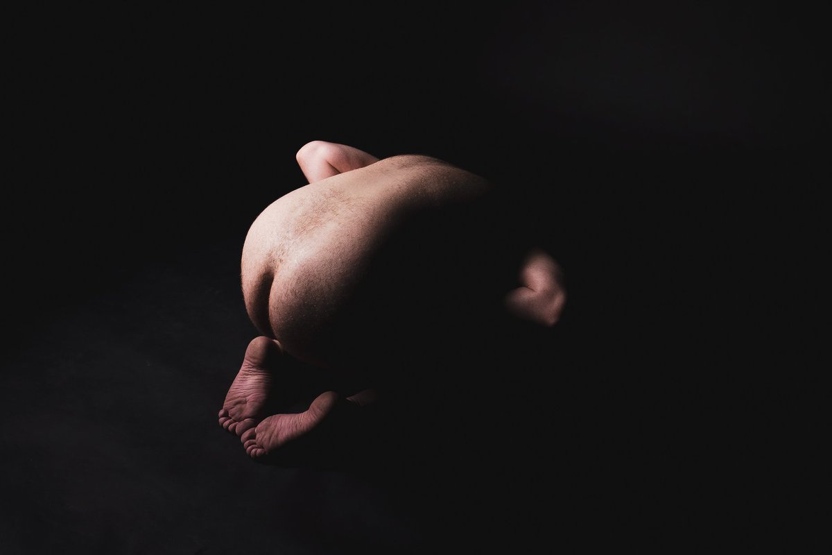 ProyectoRamario's tweet photo. Agarrarse la cabeza.

#photography #nudeart #body #NakedModels #art #gayart #gaY #LGBTIQ #queer  #artphotography https://t.co/tGYghI4R7N