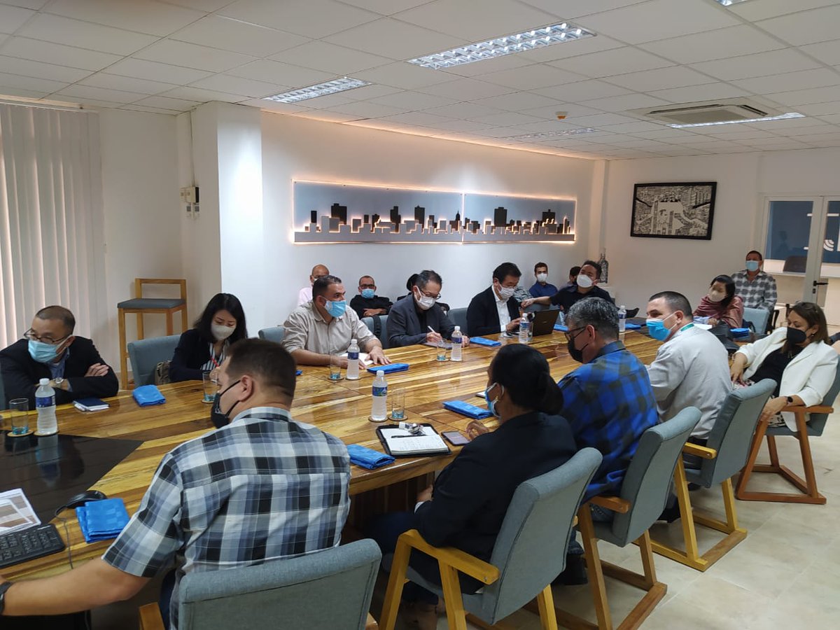 PCTHabana_3CE's tweet photo. Intercambio con la @FundacionUH, una delegación de la Agencia de Cooperación Internacional de Japón (JICA) y las MiPYMEs en proceso de incubación STIXCP, ELEKKTRICA, ADDIMENSIONAL, LABERINTO TECH y EMSI FARMA con el objetivo de identificar oportunidades de cooperación. https://t.co/RVh3a4EOdU