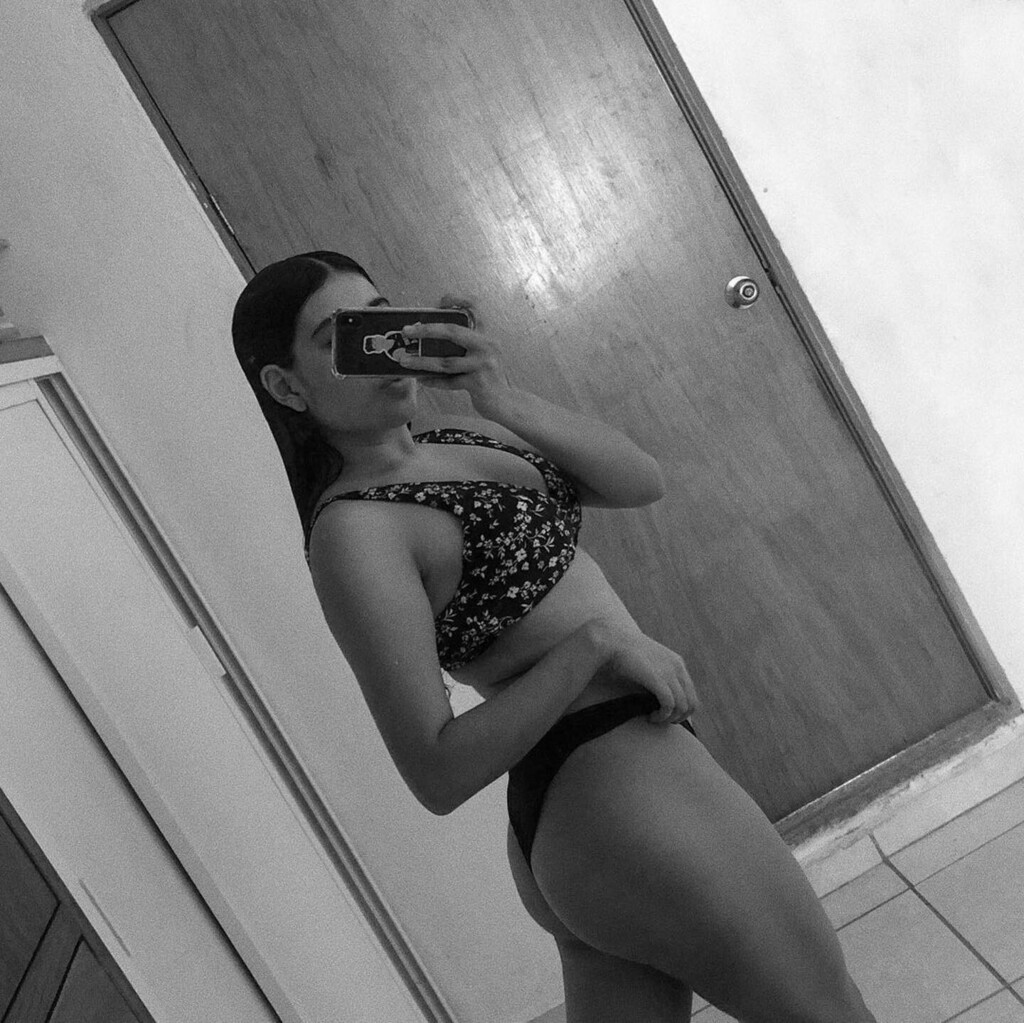 bombones_mx's tweet photo. Bombón del día @camysetaa
・・・
feli⭐️
.
.
.
.
.

#hotmodel #modelofotografica #bootyfull #cdmx🇲🇽 #bonitas  #sensualidad #bootylicous #mexicoretratos #mujeressexys #mexicanas #mujereshermosas #latinagirl #chicasguapas #sexyphoto #latinasexy #hottie🔥 #h… https://t.co/m86i7jDIna https://t.co/nbrSPRPw0S