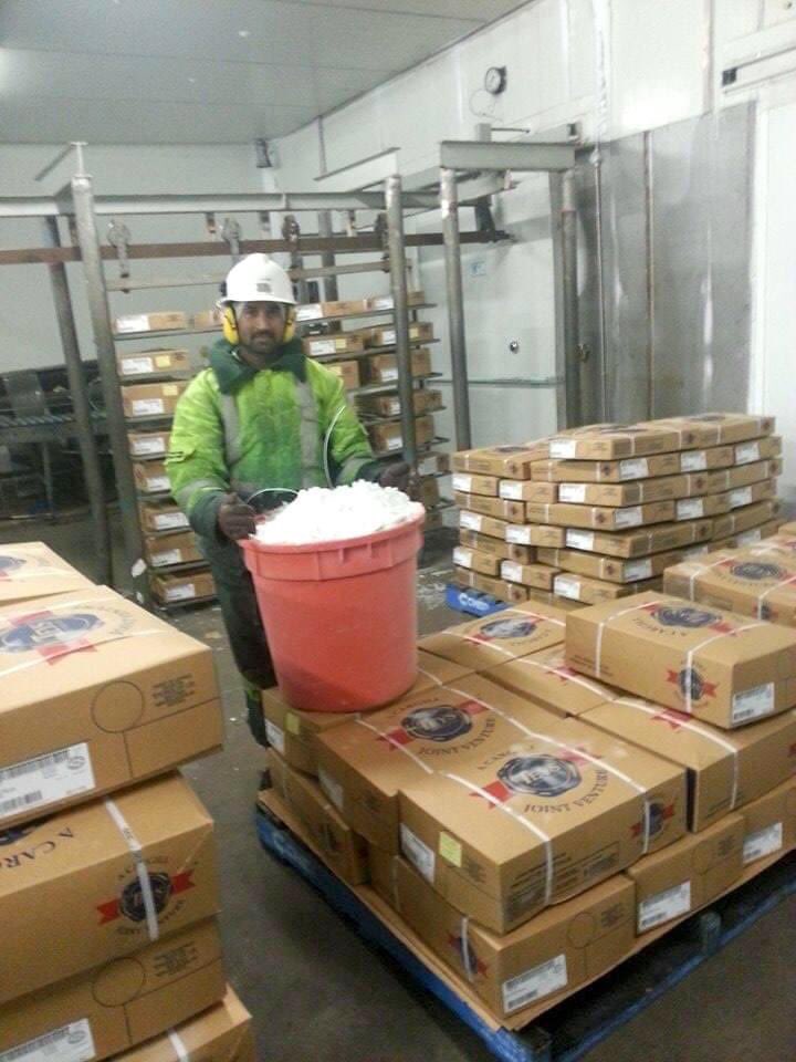 Nades has his forklift license &amp; his old job is waiting for him at the local meatworks in Biloela.
Country towns are crying out for hard workers like Nades. But Mr Morrison's Ministers are STILL stopping his family coming #HometoBilo.Take action bit.ly/HTB2022
#forklifts