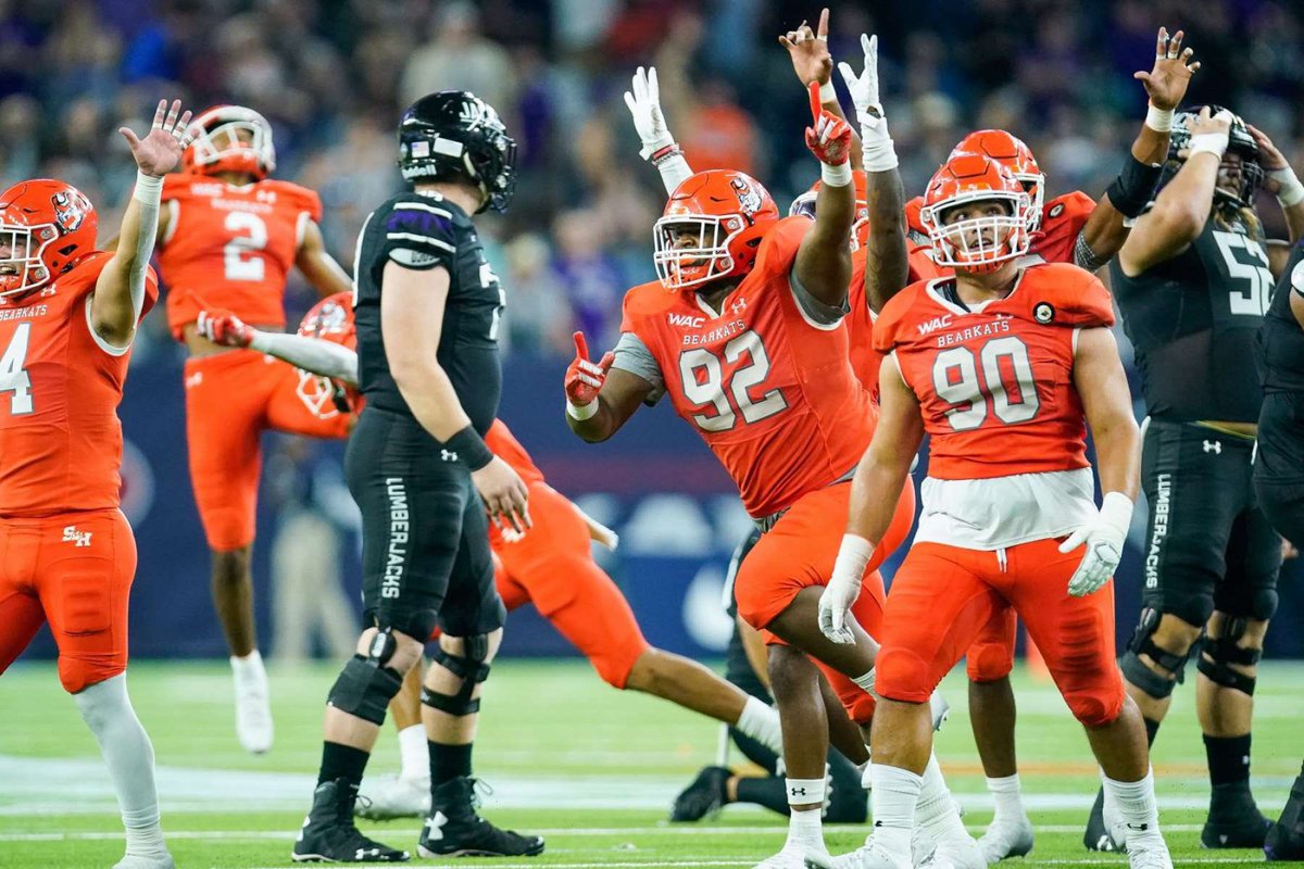 NickDor8's tweet photo. Excited to announce after a great talk with @CBassett_SHSU that I have earned an opportunity to continue my academic and athletic career @BearkatsFB!🟠⚪️ @TXPrivateFBGuy @DCSChargers @_EliteProspects @wnfoster3 @KatFBRecruiting https://t.co/5GsYOkHK2O