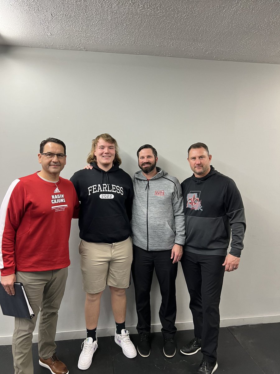 NickDor8's tweet photo. After a great visit and discussion with @michaeldes1 @CoachMunoz13 @leg12tim I am excited to announce I have earned the opportunity to play for my hometown @RaginCajunsFB!⚫️🔴⚪️@wnfoster3 @DCSChargers @_EliteProspects @TXPrivateFBGuy Geaux Cajuns!⚜️⚜️ https://t.co/DUzYlKlziZ