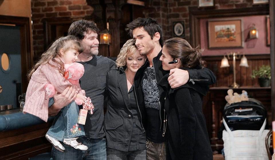 KristianClub's tweet photo. #Onthisday in 2007, Bo & Hope found out that Belle & Shawn were planning to leave the country with Claire!
Do you remember why they wanted to take her out of the country?
#kristianalfonso #peterreckell #brandonbeemer #marthamadison #avawhite #oliviawhite #alinafoley #WBW https://t.co/F8P7gTQqr6