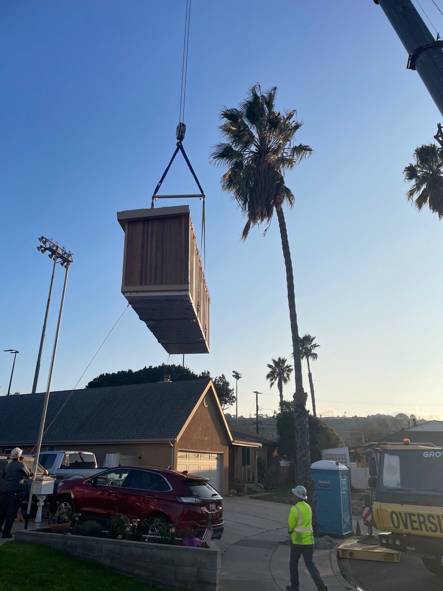 EdwardStevenson's tweet photo. And that’s a wrap! 2 new ADU’s installed in 2 days, one in Paso Robles, Ca and this one in Torrance, Ca (218 Miles Apart). Major milestone for SonderPods achieved and another major step towards delivering multiple homes every day! https://t.co/UzGwUabeD0