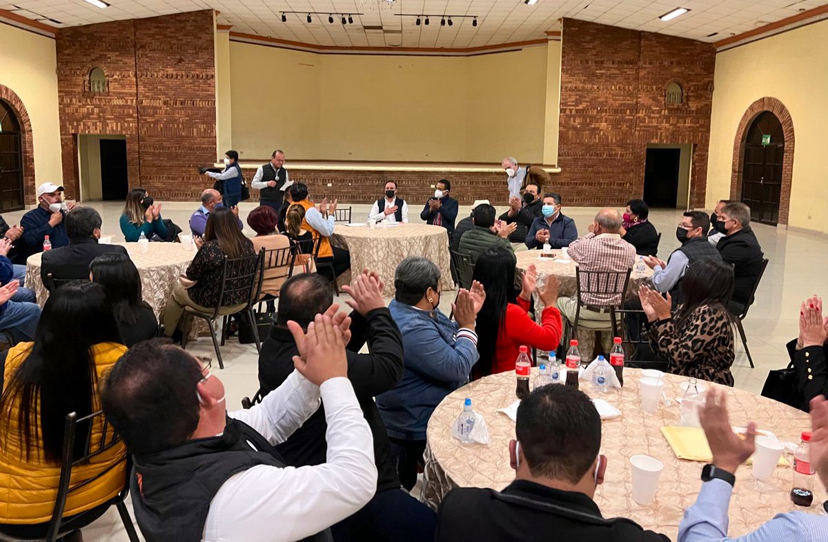 manolojim's tweet photo. Reunión con maestras y maestros del
municipio de #Acuña #Coahuila. #FuerteCoahuilaEs https://t.co/bhigQSBspu