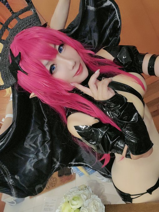 Twitterのコスプレ画像16