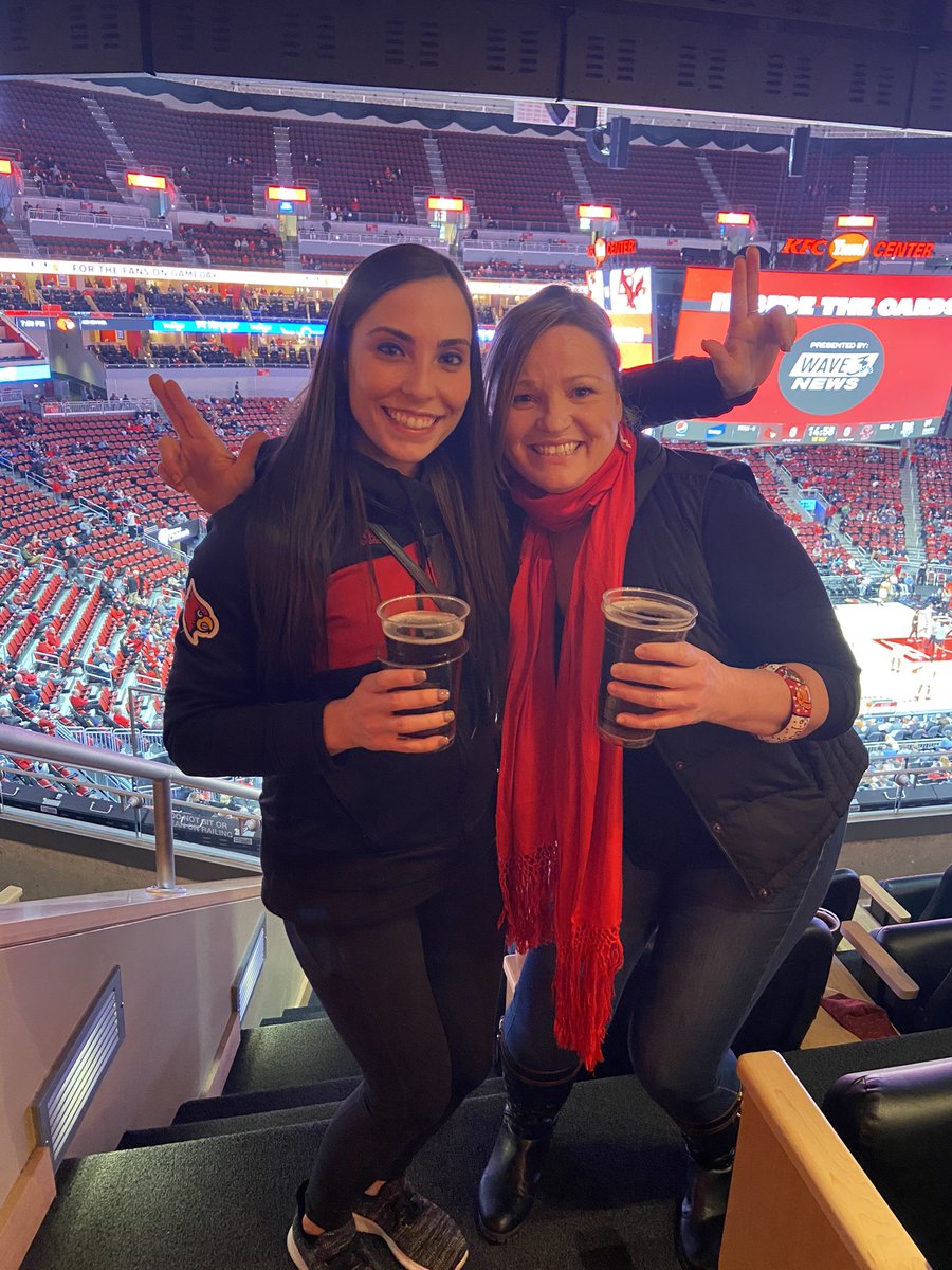 Celebrating PG&J’s Dog Park Bar’s One Year Anniversary by cheering on our CARDS🎉🐾💜

#PGJDogBar
#GoCards
#L1C4
#1YearAnniversary