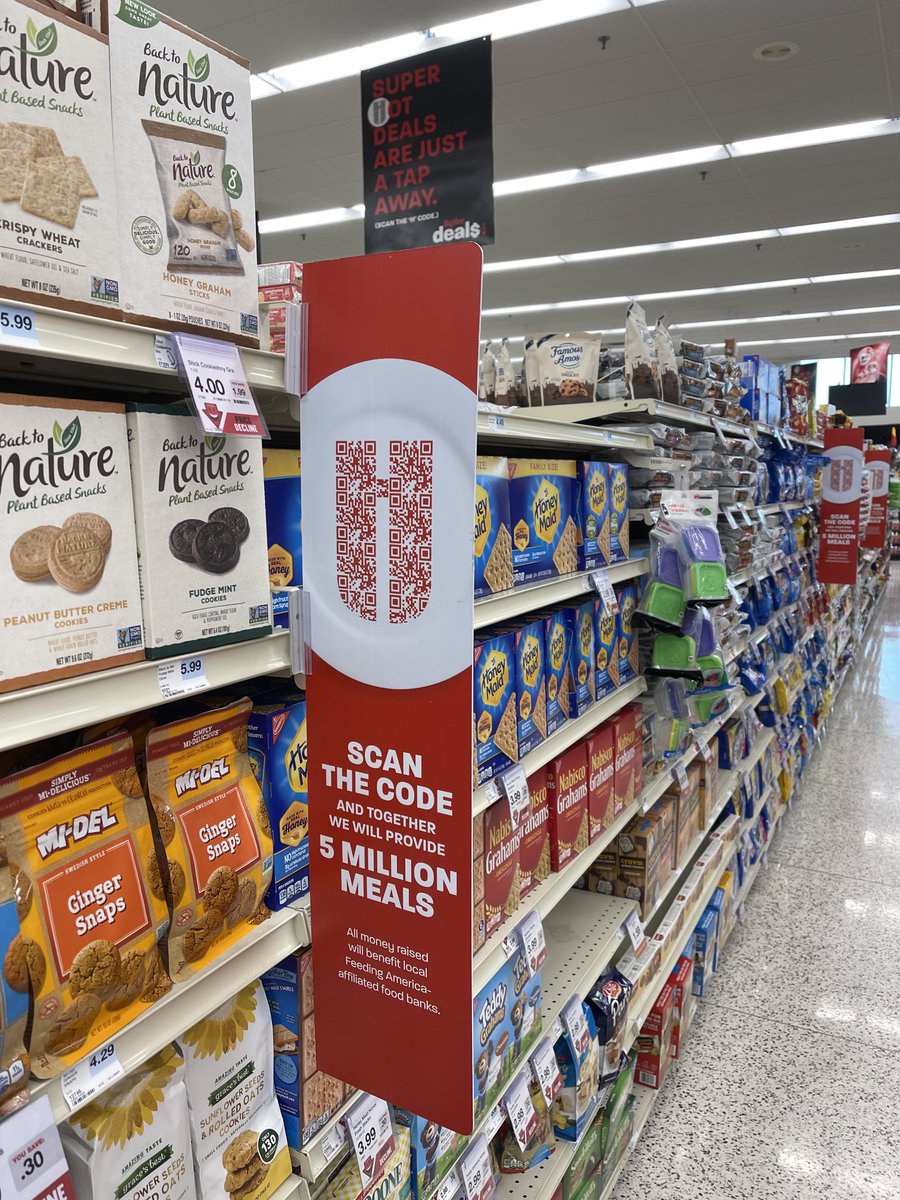SlackerKC's tweet image. If you can’t find the H shaped QR code in HyVee …you’re not looking! Lol #HyVee