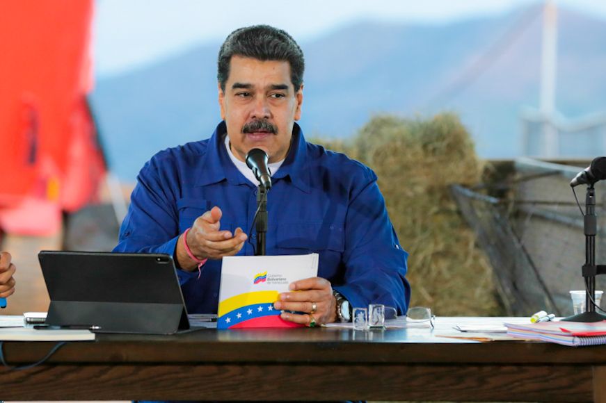 Estamos acelerando la transición hacia una economía post petrolera, diversificando las fuentes de riqueza. Vamos a salir adelante con disciplina, amor, uniéndonos para la recuperación de la economía nacional, fortaleciendo el mercado interno, generando bienes y riquezas.