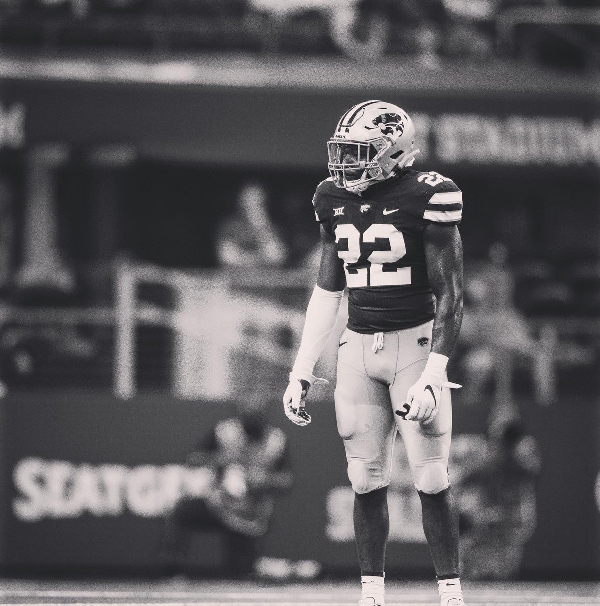 Daniel X Green                             (Deuce) tweet media